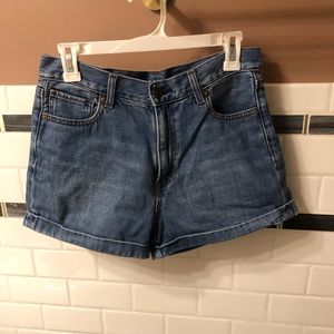 AMERICAN EAGLE MOM SHORTS